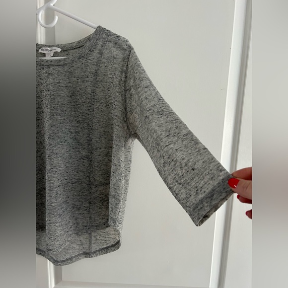 BCBG lightweight sweater - Picture 4 of 5